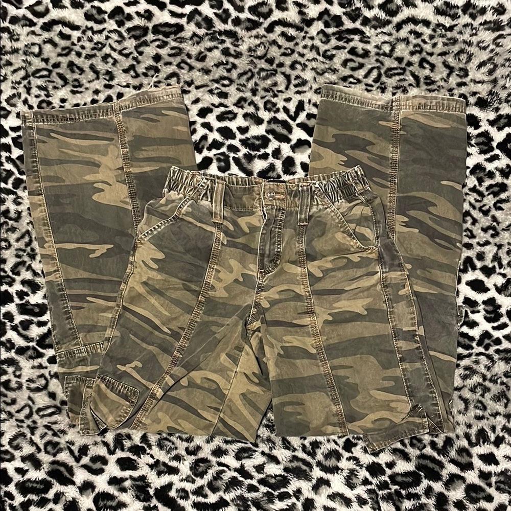 Urban Outfitters BDG Camo Pants